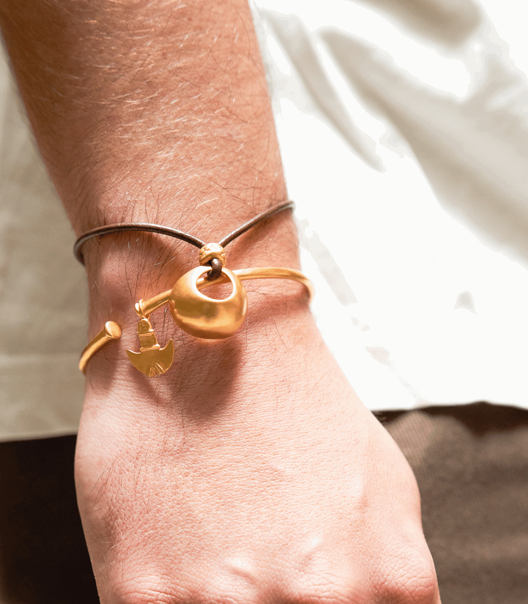 Nariguera Beaded Leather Bracelet