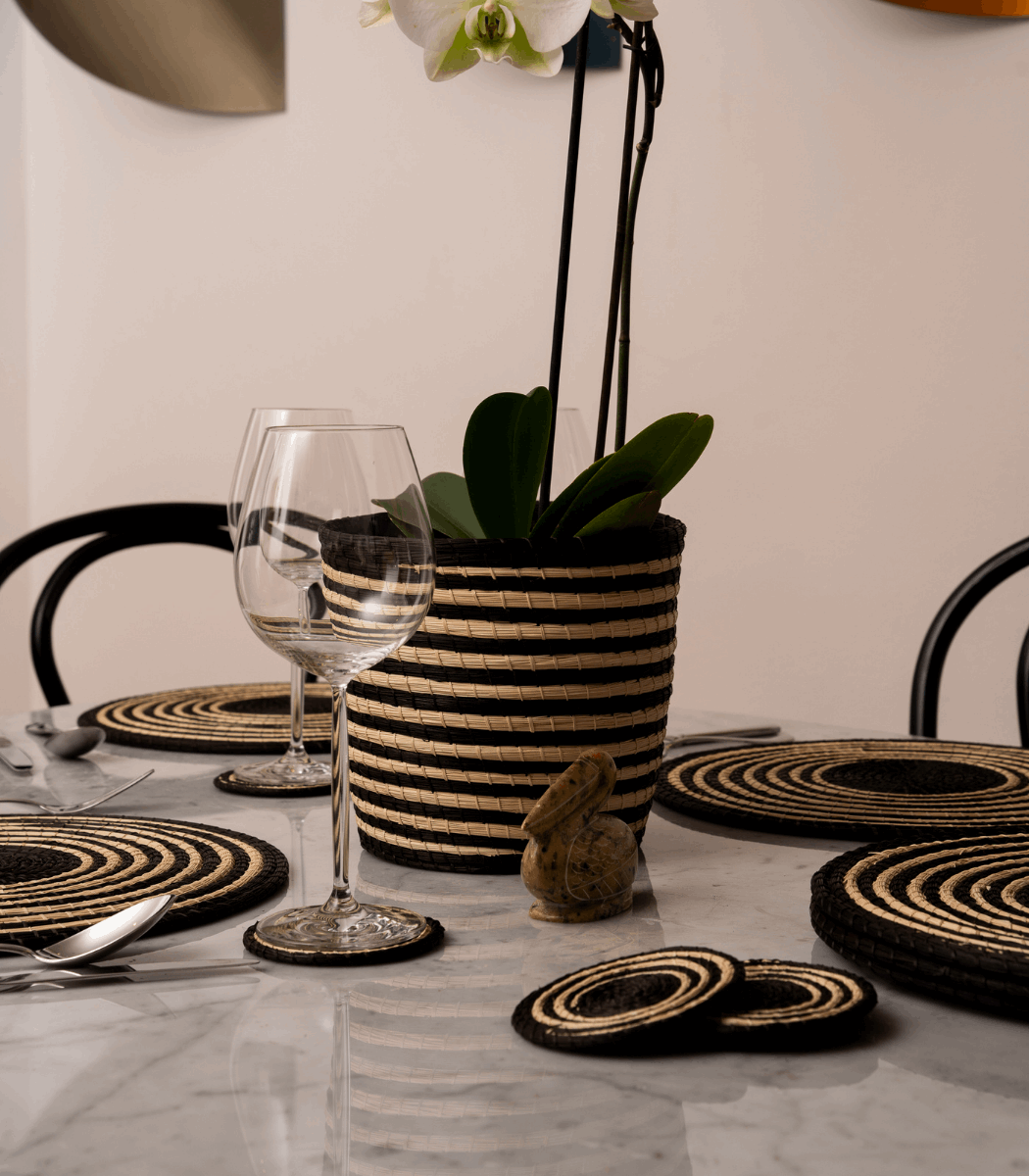 Nawi Beige & Black Placemat (set of 6)