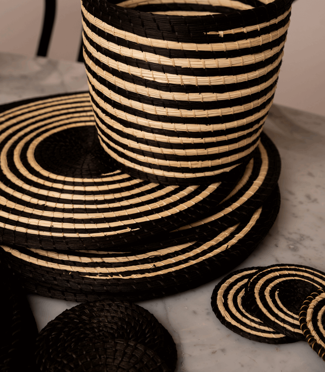 Nawi Beige & Black Placemat (set of 6)